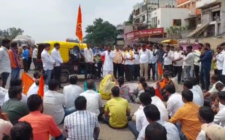 सकल मराठा समाजाकडून पुणे सोलापूर राष्ट्रीय महामार्गावर भिगवण येथे रास्ता रोको