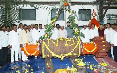 निरा भिमा कारखान्याच्या मिल रोलर चे पूजन