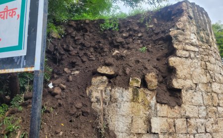 इंदापुरात वीरश्री मालोजीराजे भोसले यांच्या ऐतिहासिक गढीचा बुरुज ढासळला