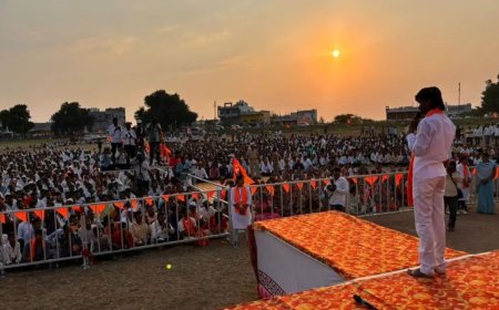 मराठ्यांच्या जागेवर लागलेल्यांना बाहेर काढून त्यांची संपत्ती जप्त करा,जरांगे पाटलांची दौंडच्या जाहिर सभेत मागणी