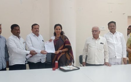 इंदापुरात व्यापारी वर्गासह डॉक्टरांशी खा.सुप्रिया सुळेंनी साधला संवाद, व्यापाऱ्यांसह डॉक्टरांनी मांडल्या सुळेंसमोर समस्या