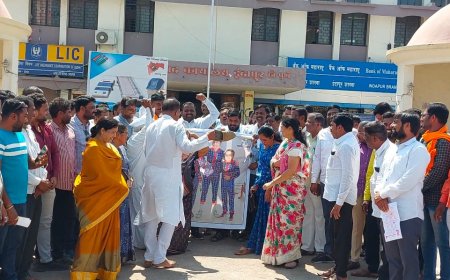 इंदापुरात मराठा बांधव आक्रमक ! राणेंच्या प्रतिमेला मारले जोडे, नगरपरिषद प्रांगणात जोरदार घोषणाबाजी 