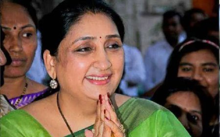 'समाजाच्या शेवटच्या घटकाकडूनही घडाळ्याचाच गजर'; सुनेत्रा पवारांची फेसबुक पोस्ट