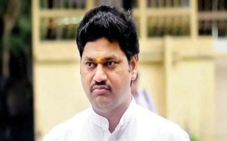 महायुतीला धक्का ! धनंजय मुंडेंच्या या खास व्यक्तीने  दिला राजीनामा
