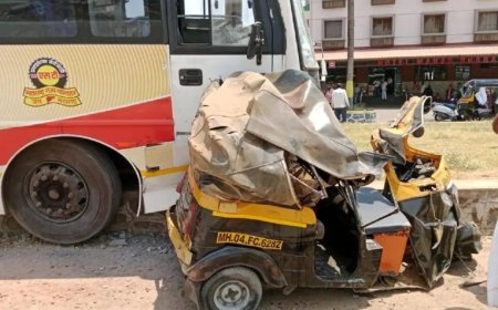 ACCIDENT ऑटो रिक्शा आणि शिवशाहीच्या भीषण अपघातात  रिक्षाचा चुराडा ! तिघांचा मृत्यू