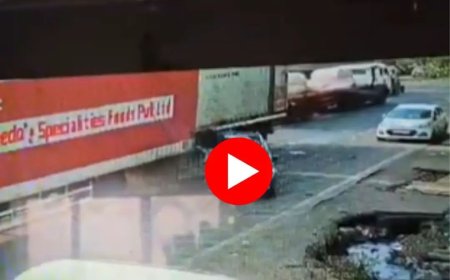 समोर सळईने भरलेला ट्रक अन् बुलेट घेऊन तो जात होता तोच घडली अंगावर शहारे आणणारी घटना