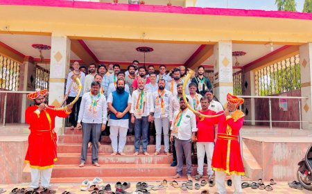 फुले शाहू आंबेडकरांचे विचार पुढे नेण्यासाठी सुप्रिया सुळेंना मतदान करा : राज राजापुरकर