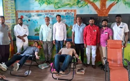 विजय सोनवणे यांच्या वाढदिवसानिमित्त कांदलगावात राबवले रक्तदान शिबिर