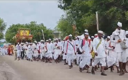जगद्गुरु संत तुकाराम महाराजांचा पालखी सोहळा निमगाव केतकीत दाखल