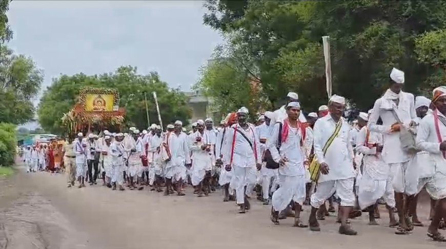 जगद्गुरु संत तुकाराम महाराजांचा पालखी सोहळा निमगाव केतकीत दाखल