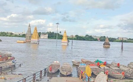 पंढरपुरात चंद्रभागेची पाणी पातळी धोकादायक स्थितीत