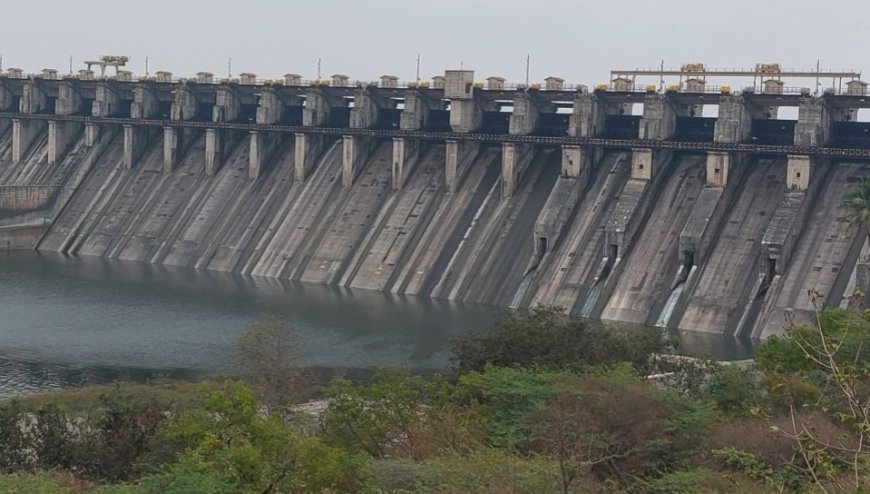 उजनीतून सोलापूरकरांना पिण्यासाठी आवर्तन सोडलं,दहा दिवसात ६ टीएमसी पाणी सोडणार