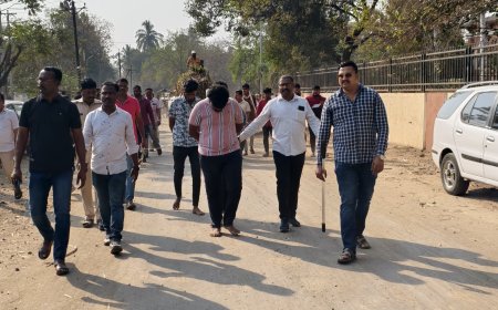 "कोयता गॅंग"च लोन इंदापूर पर्यंत,प्रेम संबंधाच्या कारणातून भवानीनगर मध्ये दोघांवर जीवघेणा हल्ला ! पोलिसांनी भर रस्त्यातून धिंडच काढली