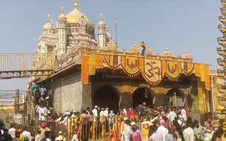 Jejuri : माघ पौर्णिमा यात्रेनिमित्त जेजुरी गडावर भाविकांची गर्दी