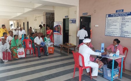 इंदापुरात कृष्णा हॉस्पिटल मधील गुडघा व खुबा सांधेरोपण शस्त्रक्रिया शिबिरात 160 रुग्णांची मोफत तपासणी 