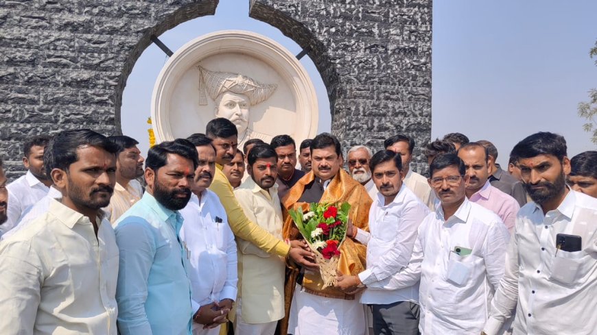 बाह्यवळणावरील भुयारी मार्गाच वीरश्री मालोजीराजे भोसले प्रवेशद्वार नामांकन करा ! इंदापुरात सकल मराठा समाजाकडून राम शिंदेंना निवेदन