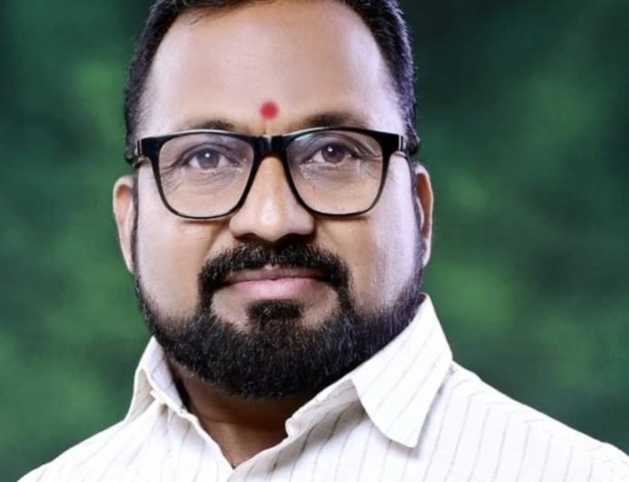 शिक्षकांचे हक्क आणि मुख्याध्यापकांची भूमिका : शिक्षण व्यवस्थेतील एक चिंतनीय वास्तव