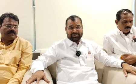 शेतकऱ्यांच्या कर्जबाजारीपणाला सरकारच धोरणच जबाबदार ! सदाभाऊ खोतांचा सरकारला घरचा आहेर