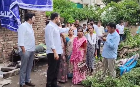 बारामतीत युगेंद्र पवारांनी केली नुकसानीची पाहणी ! राष्ट्रवादी वेलफेअरच्या वतीने नुकसानग्रस्तांना केली मदत