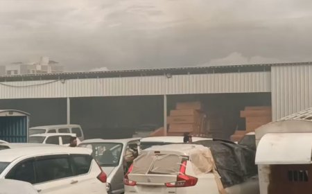 BARAMATI बारामतीत गाडी दुरुस्ती करणाऱ्या गोडाऊनला आग, आगीचं कारण अस्पष्ट...