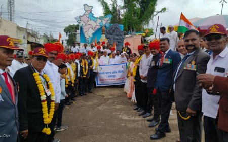 इंदापुरात रोटरी क्लब ऑफ इंदापूर सेंट्रलतर्फे माजी सैनिकांचा सन्मान