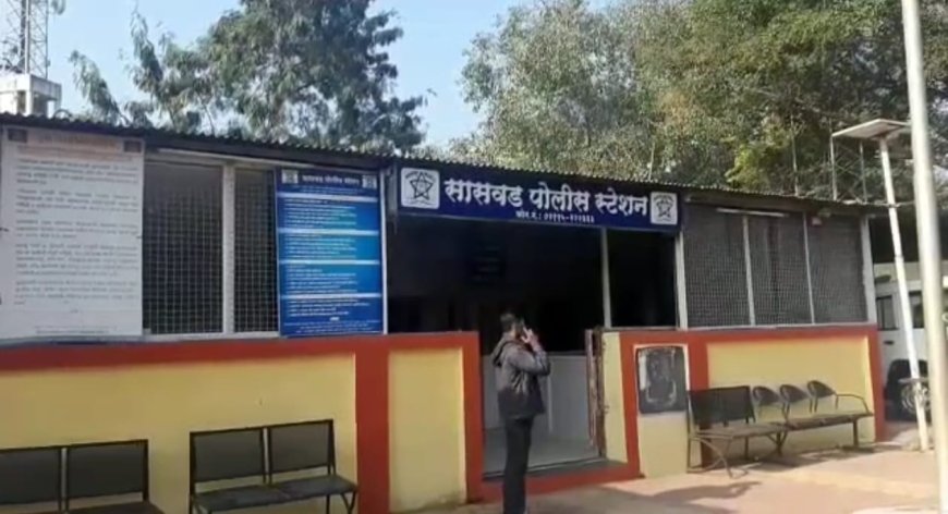 गुरोळीतील तरुणाला अमानुष मारहाण, नरड्याला कोयता लावत केले नग्न : चौघांविरोधात गुन्हा दाखल