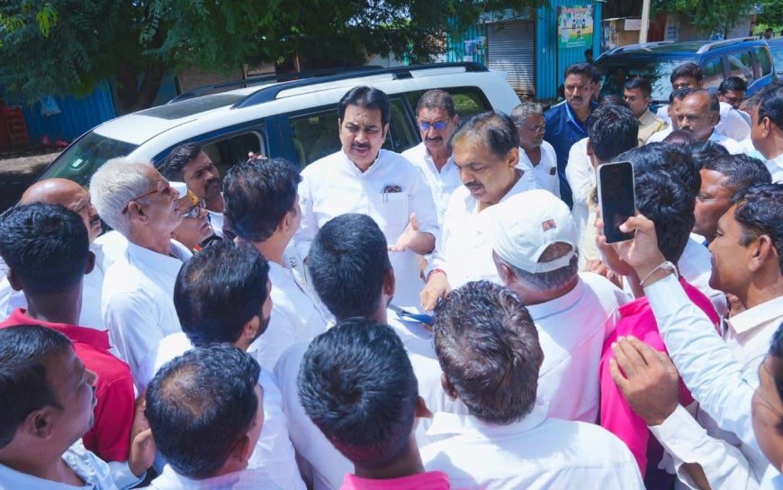 सीना आणि भीमा खोऱ्यातील पूरस्थितीची जयंत पाटील हर्षवर्धन पाटलांकडून पाहणी