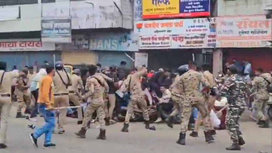 अहिल्यानगरमध्ये राडा, पोलिसांचा आंदोलकांवर लाठीचार्ज, नेमकं काय घडलं?