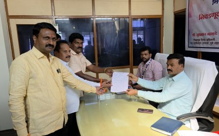 इंदापूर नगरपरिषदेसाठी पहिला उमेदवारी अर्ज दाखल ! नगराध्यक्ष पदासाठी शिवसेना ठाकरे गटाकडून सोमवंशी यांची उमेदवारी दाखल