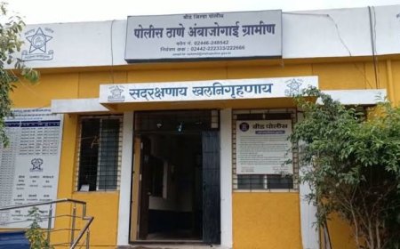 जुन्या भांडणाची कुरापत काढून तरुणावर कुऱ्हाडीने हल्ला ;  मध्यस्थालाही लोखंडी हातोड्याने मारहाण