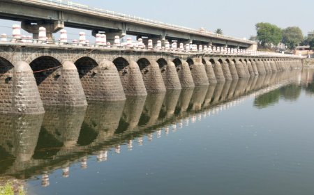 माऊलींच्या वारीची शेकडो वर्षांची साक्ष देणारा तो ब्रिटिशकालीन पूल पाडण्याचे आदेश, ग्रामस्थांचा संताप