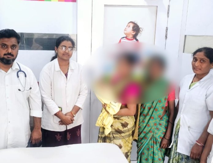 ७ दिवसाच्या बाळाला 'ट्रेकियोसोफेजियल फिस्टुला' डॉ.रविराज शिंदे यांच्या टीमचे जिवापाड प्रयत्न अन् सर्वांनीच टाकला सुटकेचा श्वास 