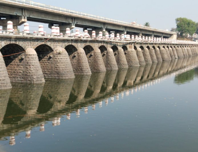 माऊलींच्या वारीची शेकडो वर्षांची साक्ष देणारा तो ब्रिटिशकालीन पूल पाडण्याचे आदेश, ग्रामस्थांचा संताप