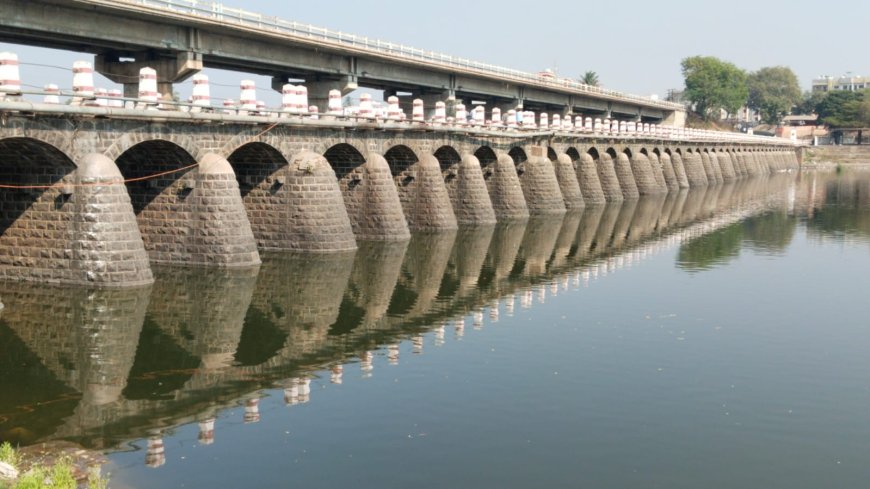 माऊलींच्या वारीची शेकडो वर्षांची साक्ष देणारा तो ब्रिटिशकालीन पूल पाडण्याचे आदेश, ग्रामस्थांचा संताप