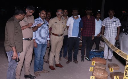 पुणे सोलापूर महामार्गावर पांढऱ्या गाडीत काय सापडलं तर 14 लाख 50 हजारांचा गांजा ! 