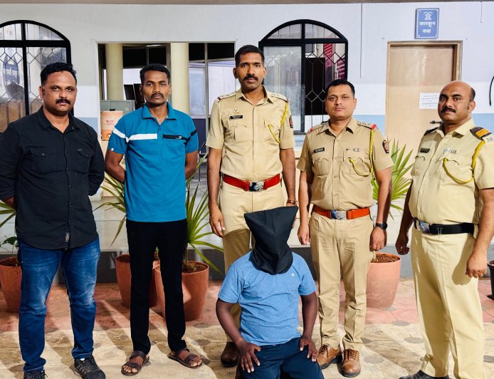 Baramati सरकारी नोकरीच आमिष, कोट्यावधींना गंडा ! पोलीस निरीक्षक यादवांनी आत्तापर्यंत तिघांना दाखवला जेलचा रस्ता