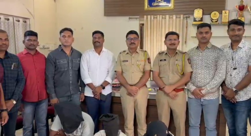हॅलो,मालक टेम्पोला अपघात ; सहा  लाखांचं खोबरं पळवलं ! दौंड पोलिसांनी चौकशी करताच समोर आलं भलतचं प्रकरण