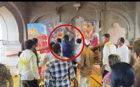 पायातील चप्पल वरून वाद, पुजाऱ्याला बेदम मारहाण ! सोन्याच्या जेजुरीत हे काय घडलं ?