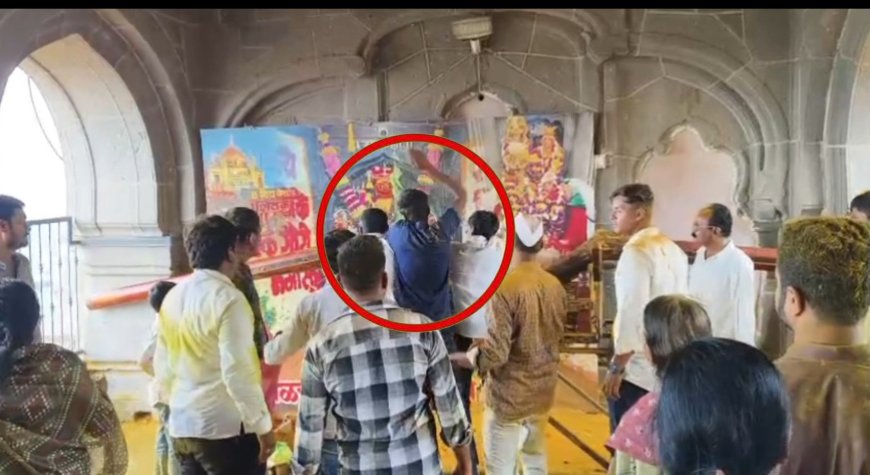 पायातील चप्पल वरून वाद, पुजाऱ्याला बेदम मारहाण ! सोन्याच्या जेजुरीत हे काय घडलं ?
