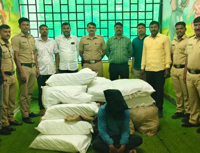 माळेगाव पोलिसांनी मेडद येथे पकडला साडेतीन लाखांचा गुटखा,एकाला अटक 