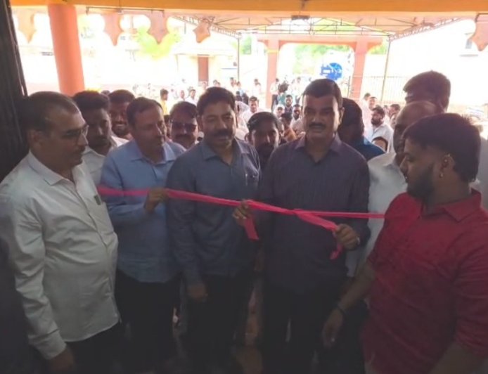 दादांच्या जयंतीच्या निमित्ताने शिबिर घ्यावा लागेल असं वाटलं नव्हतं, इंदापुरातील आरोग्य शिबिरात मंत्री भरणे भावूक