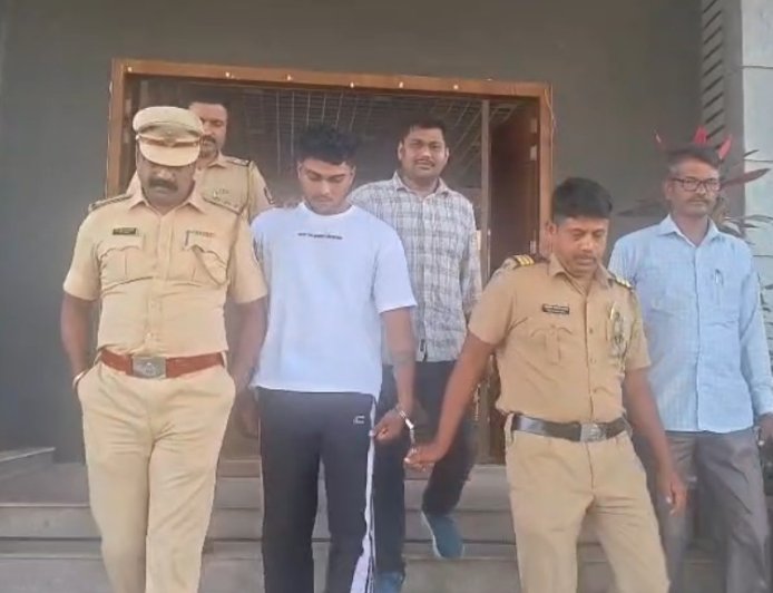 ७२५ दिवसांपासून फारार आरोपीला बारामती शहर पोलिसांकडून अटक