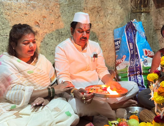 एल निनो चा प्रभाव, शेतकऱ्याचे डोळे पावसाकडे ! माजी मंत्री हर्षवर्धन पाटलांचं पावसासाठी नंदिकेश्वरचरणी साकडं 